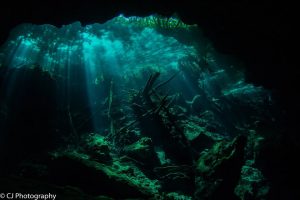 Cenote Chac Mool
