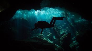TDI Cavern Diver Course